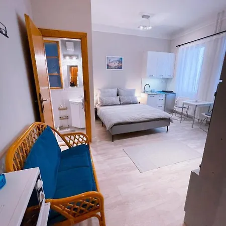 Falk Studio Hotell *