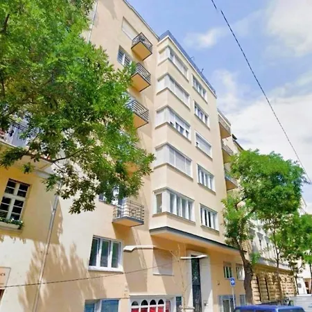 Falk Studio ホテル *